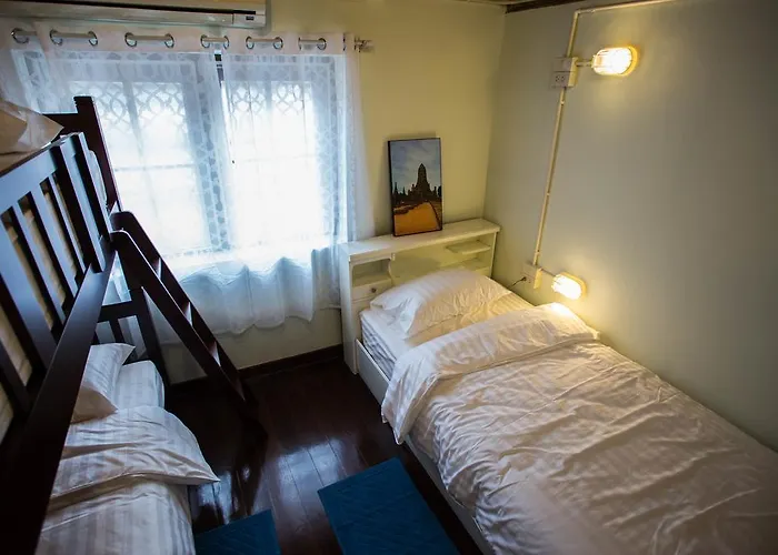 Baan Gaysorn Hostel Bangkok