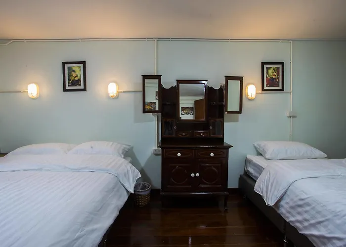 Baan Gaysorn Hostel *