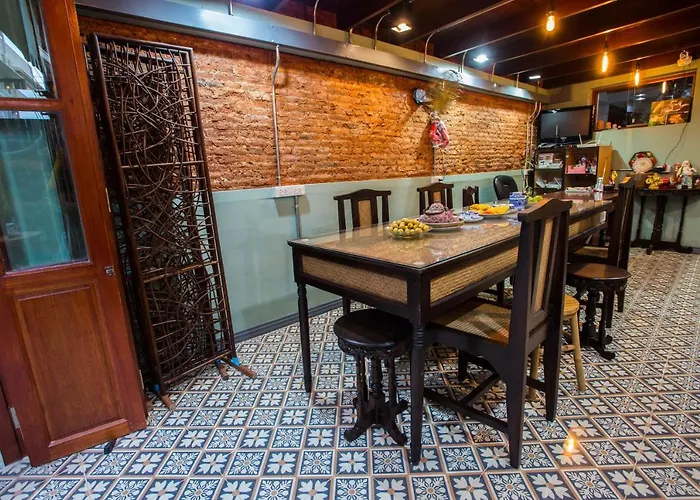 Baan Gaysorn Hostel *